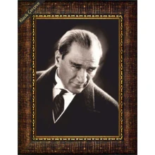 Atatürk Tablosu Çerçeveli - Kızgın Bakan Mustafa Kemal Portresi Siyah/Beyaz ATACRAP01D1