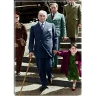 Atatürk Tablosu Kanvas - Ülkü Çocukla Yürüyen Ayakta Boydan ATATRAP93D
