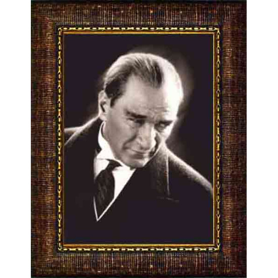 Atatürk Tablosu Çerçeveli - Kızgın Bakan Mustafa Kemal Portresi Siyah/Beyaz ATACRAP01D1 Atatürk Tablosu Çerçeveli - Kızgın Bakan Mustafa Kemal Portresi Siyah/Beyaz ATACRAP01D1