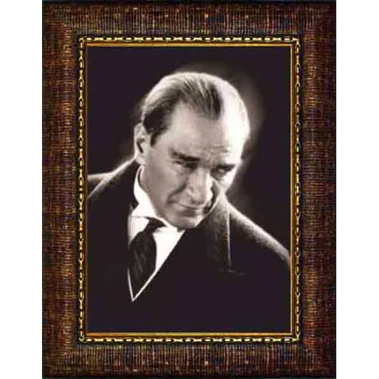 Atatürk Tablosu Çerçeveli - Kızgın Bakan Mustafa Kemal Portresi Siyah/Beyaz ATACRAP01D1 Atatürk Tablosu Çerçeveli - Kızgın Bakan Mustafa Kemal Portresi Siyah/Beyaz ATACRAP01D1