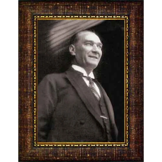 Atatürk Tablosu Çerçeveli - Gülen Mustafa Kemal Portresi Siyah/Beyaz ATACRAP45D