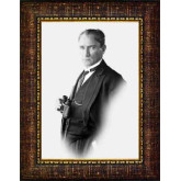 Atatürk Tablosu Çerçeveli - Dürbünlü Siyah/Beyaz Mustafa Kemal Portresi Dekupe Tasarım ATACRAP58D Atatürk Tablosu Çerçeveli - Dürbünlü Siyah/Beyaz Mustafa Kemal Portresi Dekupe Tasarım ATACRAP58D