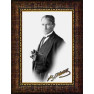 Atatürk Tablosu Çerçeveli - Dürbünlü Siyah/Beyaz Mustafa Kemal Portresi Dekupe Tasarım ATACRAP58D Atatürk Tablosu Çerçeveli - Dürbünlü Siyah/Beyaz Mustafa Kemal Portresi Dekupe Tasarım ATACRAP58D