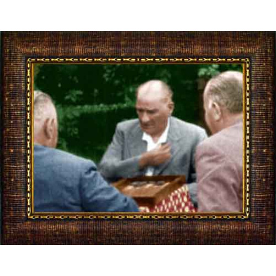 Atatürk Tablosu Çerçeveli - Tavla Oynayan Mustafa Kemal Portresi ATACRAP76Y